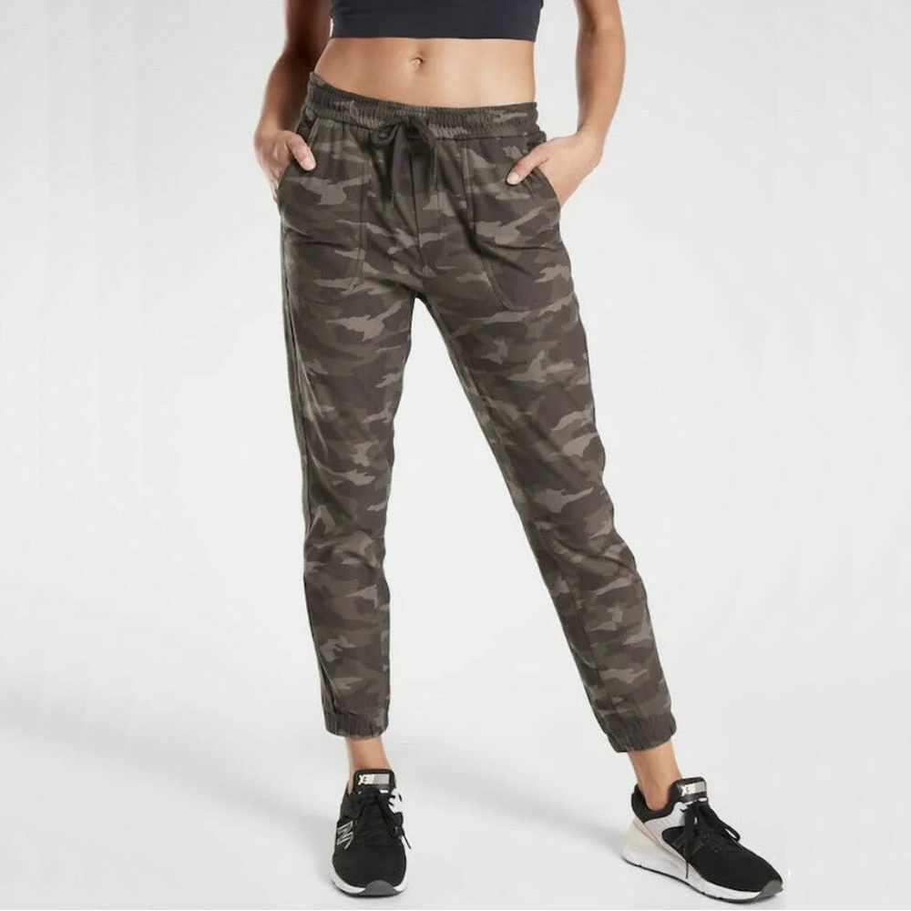 Athleta Camo Farallon Jogger